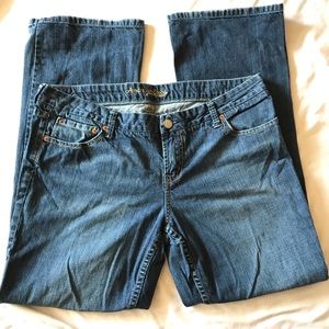 American Eagle dark blue jeans